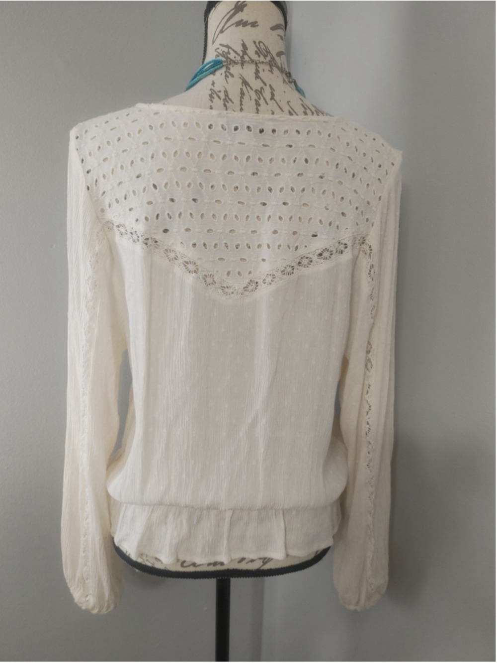 Women's American Eagle Off-White Eyelet Ruffle Gauzy Boho Peasant Blouse L - Picture 5 of 12